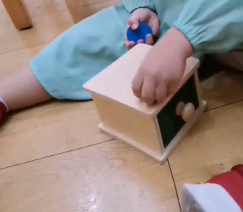塞小圆片的工作
